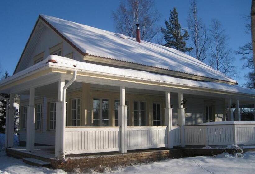 민박 Varjola Holiday Center