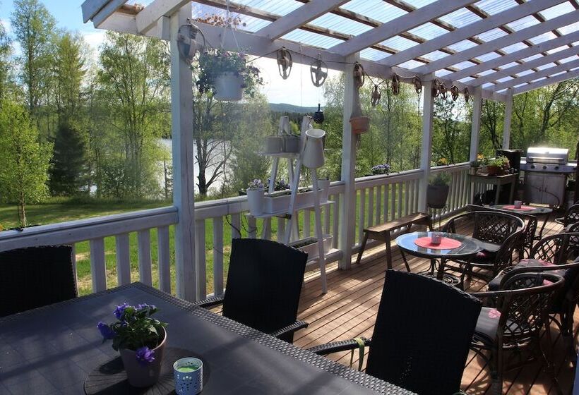 ベッドアンドブレックファースト Wanha Autti Camping Rovaniemi