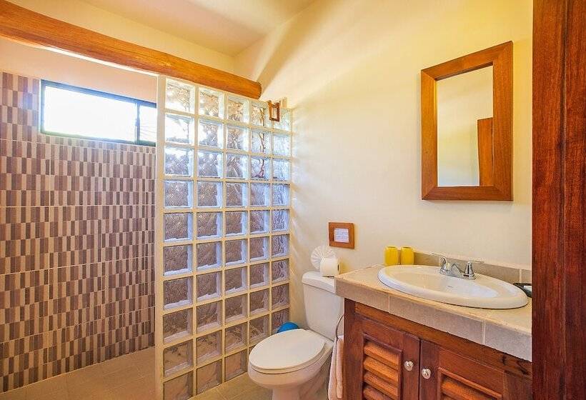 Buena Onda Beach Resort