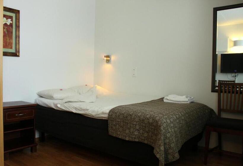 בית מלון כפרי Alvariini