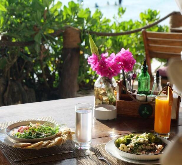 هتل Aya Beach Resort