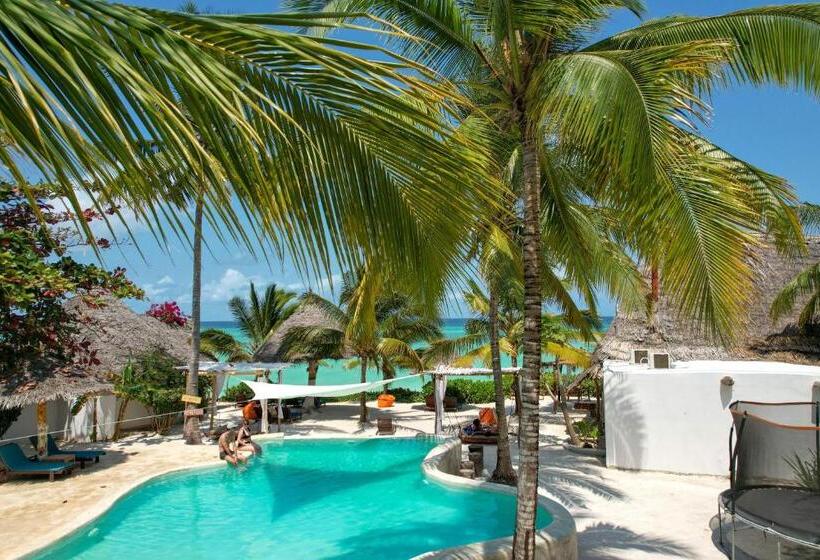 هتل Aya Beach Resort