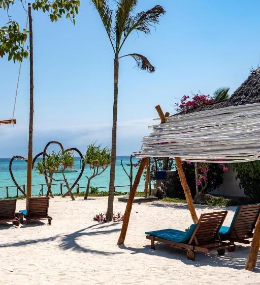 هتل Aya Beach Resort
