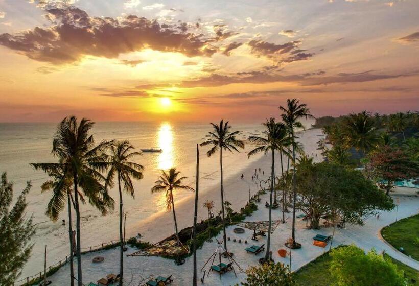 هتل Aya Beach Resort