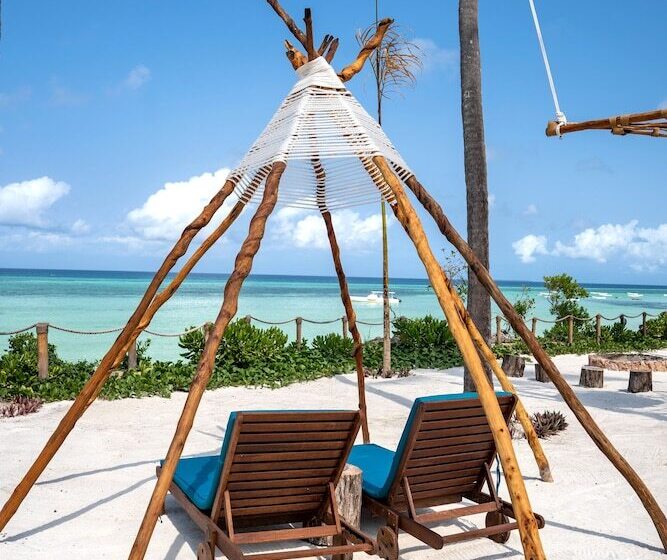 هتل Aya Beach Resort