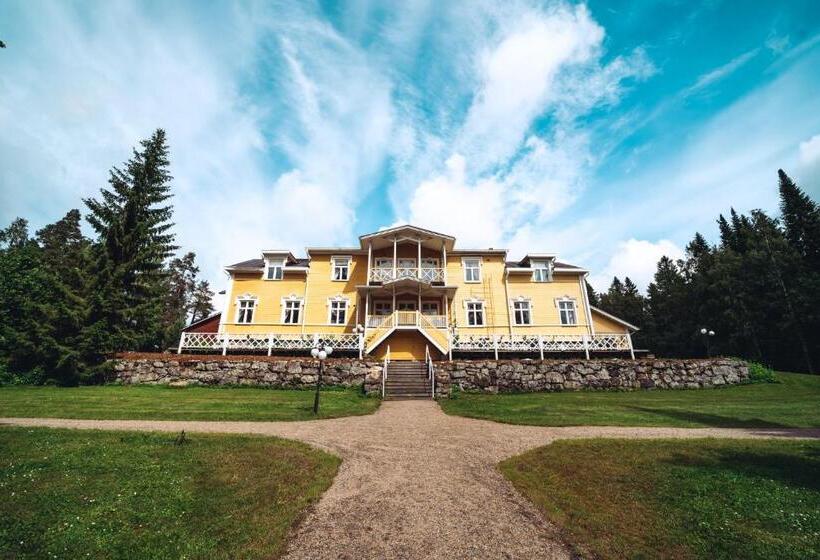 هتل Karolineburg Manor House