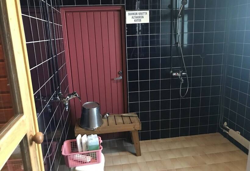 هتل Li Kiteenhovi
