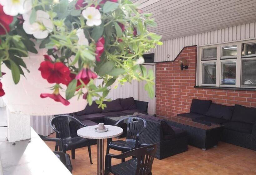 호텔 Li Ravintola Tiilikka