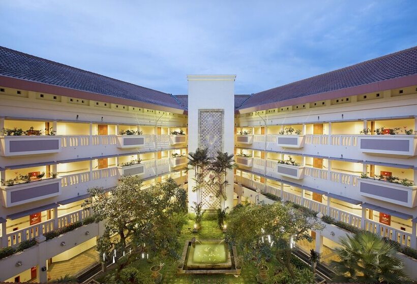 هتل Puri Kiic Golf View