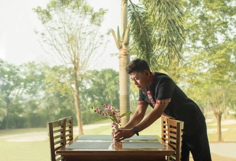 هتل Puri Kiic Golf View