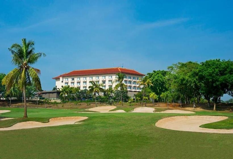 هتل Puri Kiic Golf View