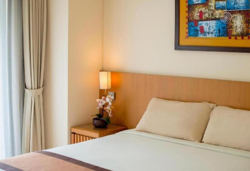 هتل Puri Kiic Golf View