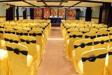 هتل Vishnu Inn