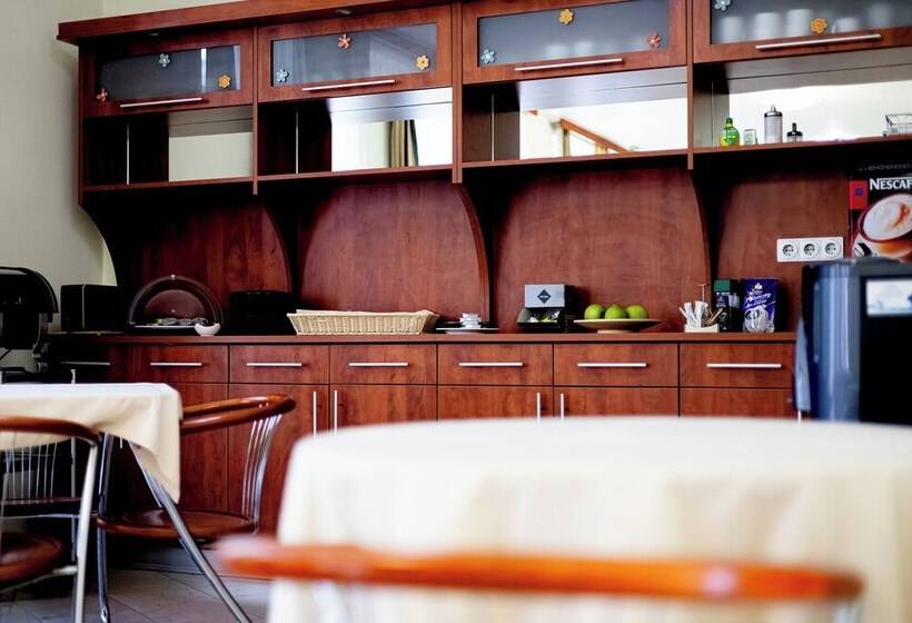 تختخواب و صبحانه Villa Oliver Gödöllő