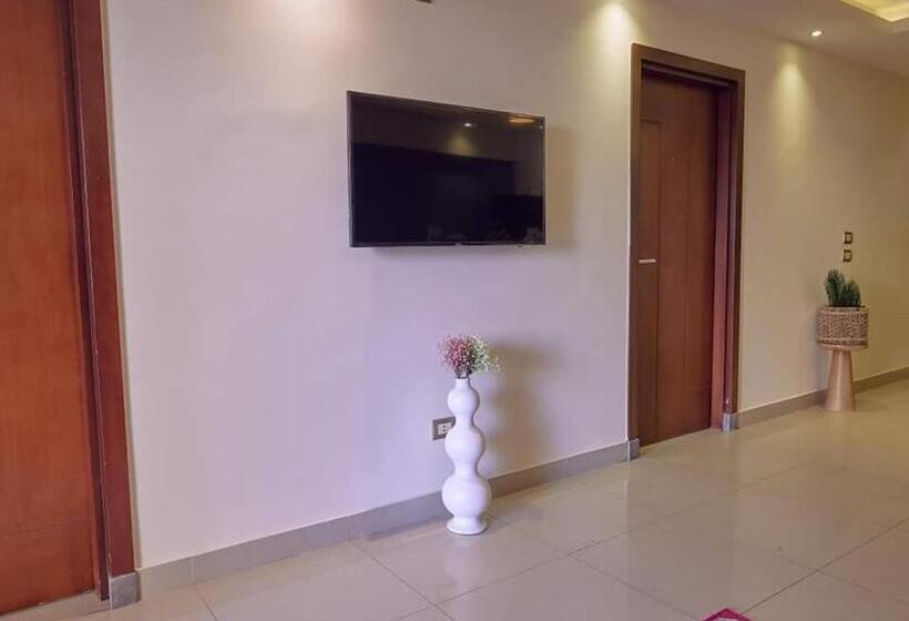 هاستل Free Inn