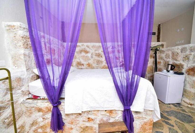 Kaş Taş Otel