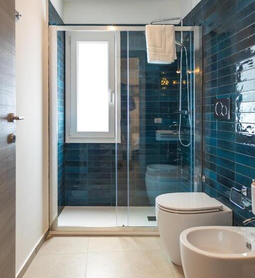 پانسیون Aura Room
