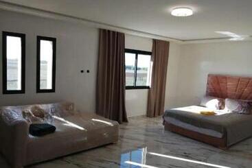 پانسیون Villa Et Piscine, Avec Suites Indépendantes, Proche De Casablanca