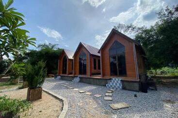 تختخواب و صبحانه Cool Pool Bungalow