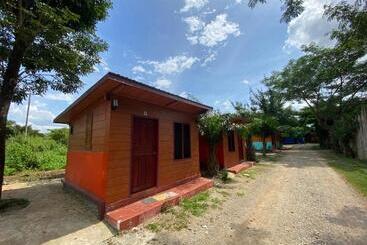 تختخواب و صبحانه Cool Pool Bungalow