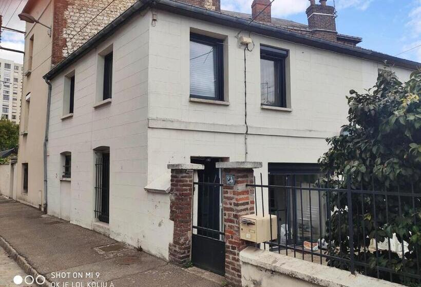 ベッドアンドブレックファースト Maison Jacquard