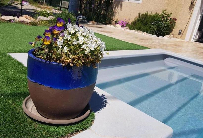 تختخواب و صبحانه Maranatha Guest House En Provence