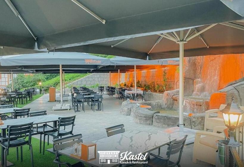 هتل Kastel Konak