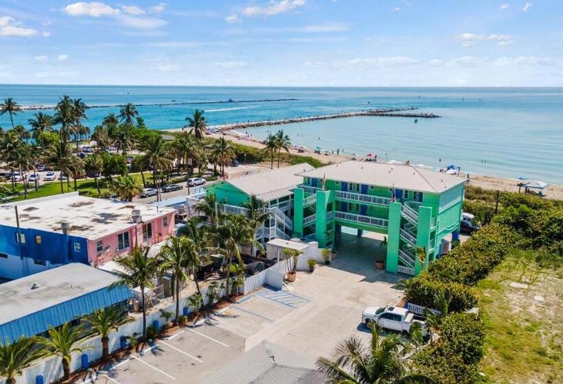 בית מלון כפרי Oceanfront Inn Suite, Ocean And Inlet Views, King Bed, #12