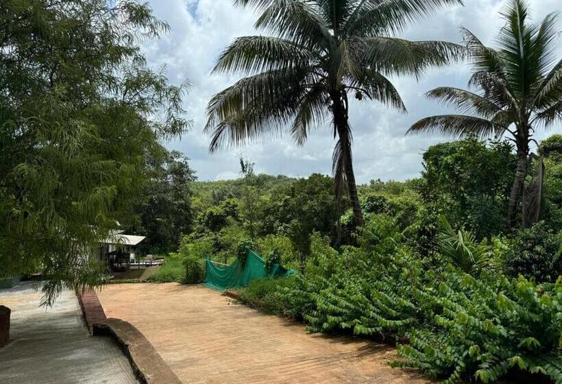 ホテル Shalini Palace