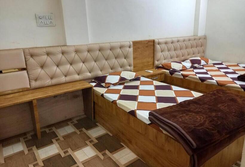 فندق Yuvan Palace