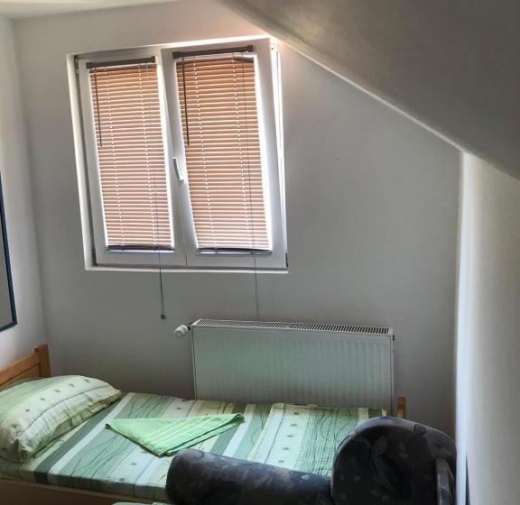 پانسیون Guesthouse Djuro