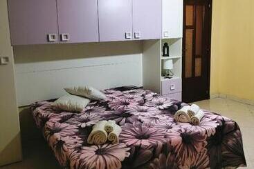 پانسیون Lovers  Room