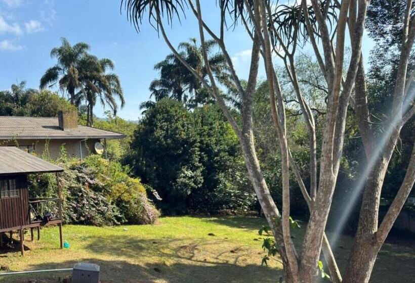 پانسیون Montrose Guesthouse