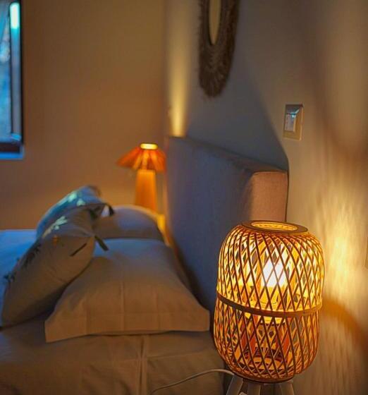 بنسيون Oikos Guesthouse & Rooftop