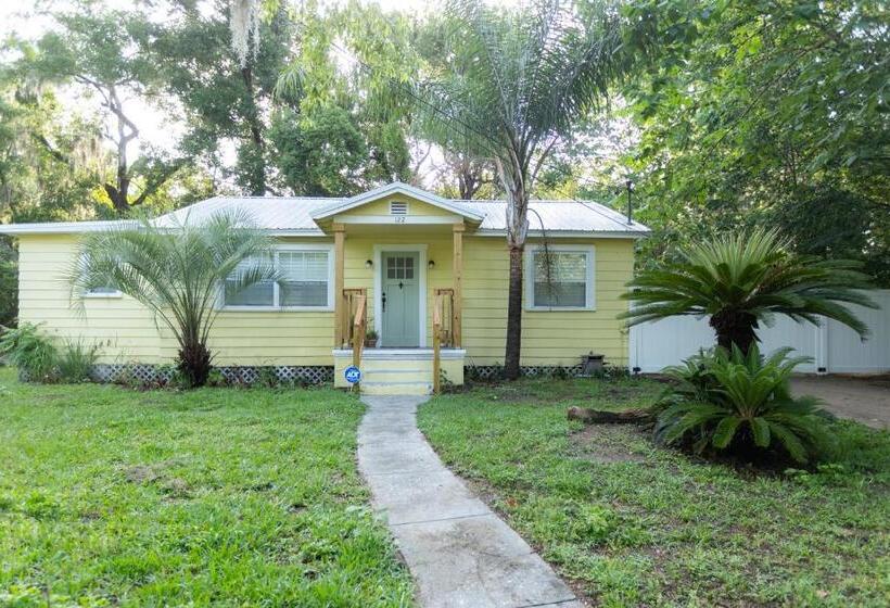 ペンション The North Line House