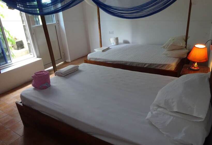 تختخواب و صبحانه Homeland Swahili Lodge   Hostel