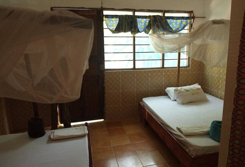 تختخواب و صبحانه Homeland Swahili Lodge   Hostel