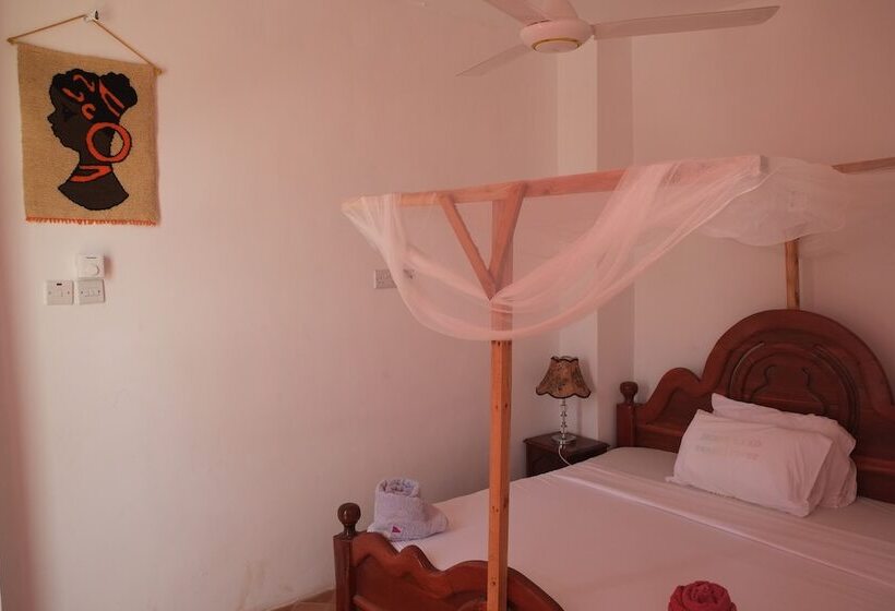 تختخواب و صبحانه Homeland Swahili Lodge   Hostel