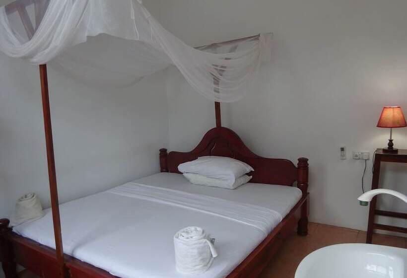 تختخواب و صبحانه Homeland Swahili Lodge   Hostel