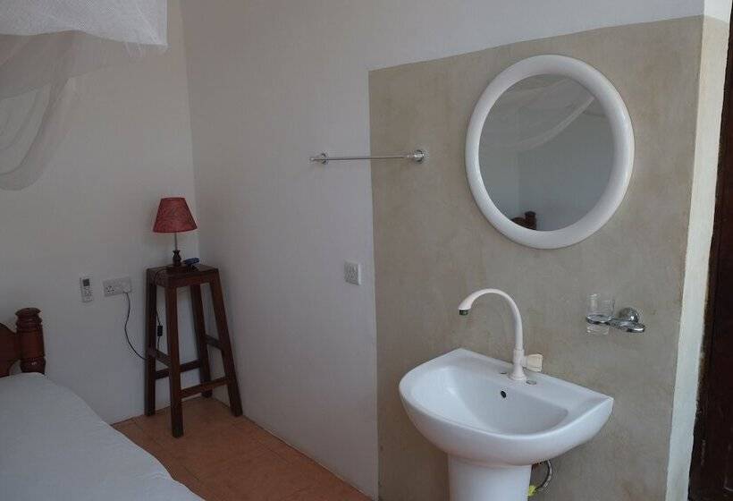 تختخواب و صبحانه Homeland Swahili Lodge Hostel