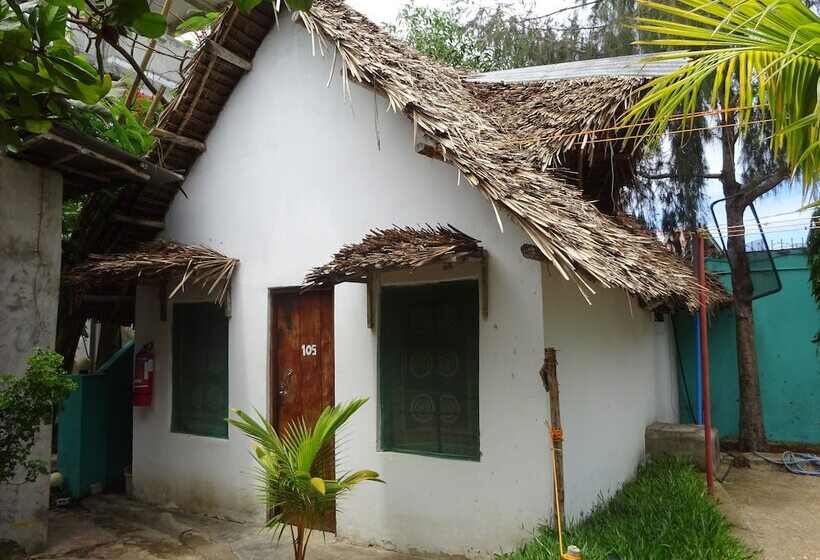تختخواب و صبحانه Homeland Swahili Lodge   Hostel