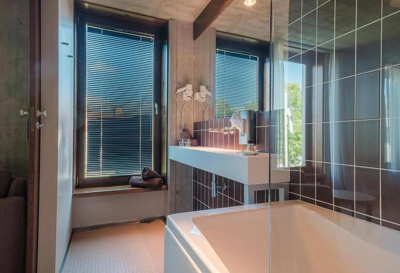هتل Johan Spa