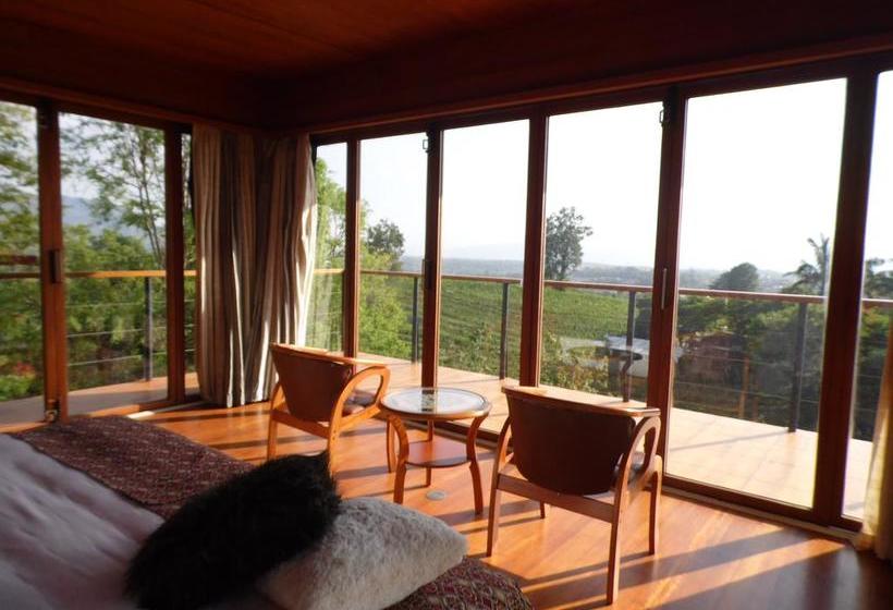 هتل Aythaya Monte Divino Lodge