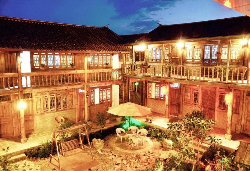 호텔 Tourist Courtyard