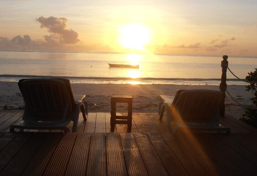 هتل Zawadi Beach Villas