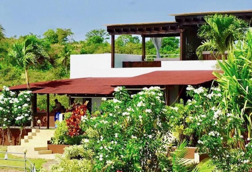 استراحتگاه Las Galeras Village Ecolodge