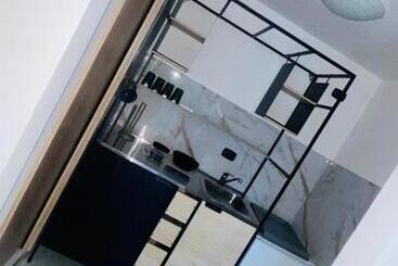تختخواب و صبحانه Bea S Room
