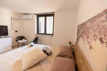تختخواب و صبحانه Bea S Room