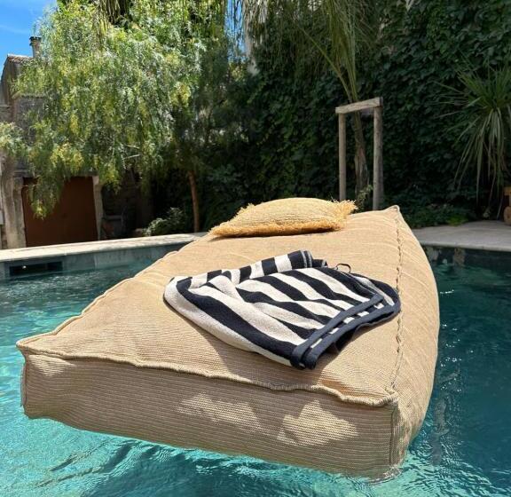 مبيت وإفطار Le Numéro 10