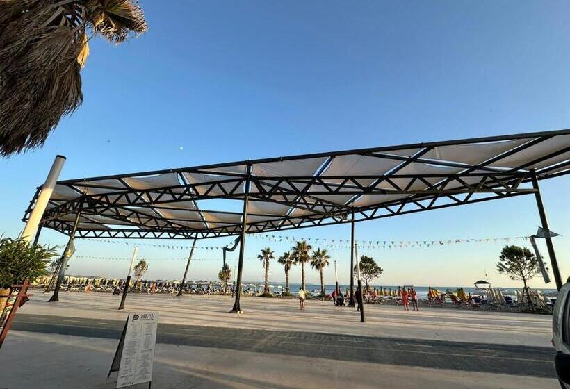 Harper Durres